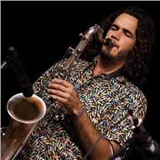 Soy músico apasionado, me encanta enseñar-la y transmitir mi pasión por ella. Busco dar clase a toda persona que tenga interés y ganas de aprender